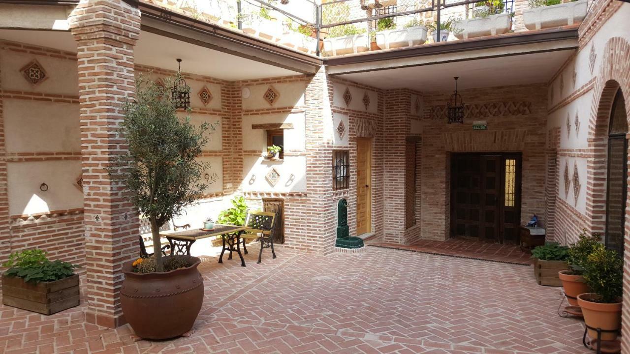 Apartmentos El Alfar Del Sacramento 托萊多 外观 照片